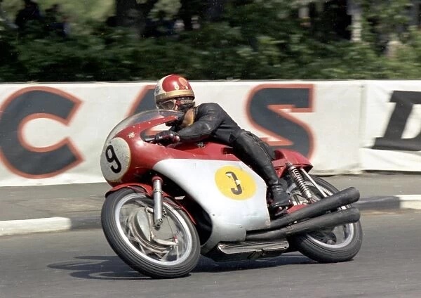 agostini on the mv augusta at the tt